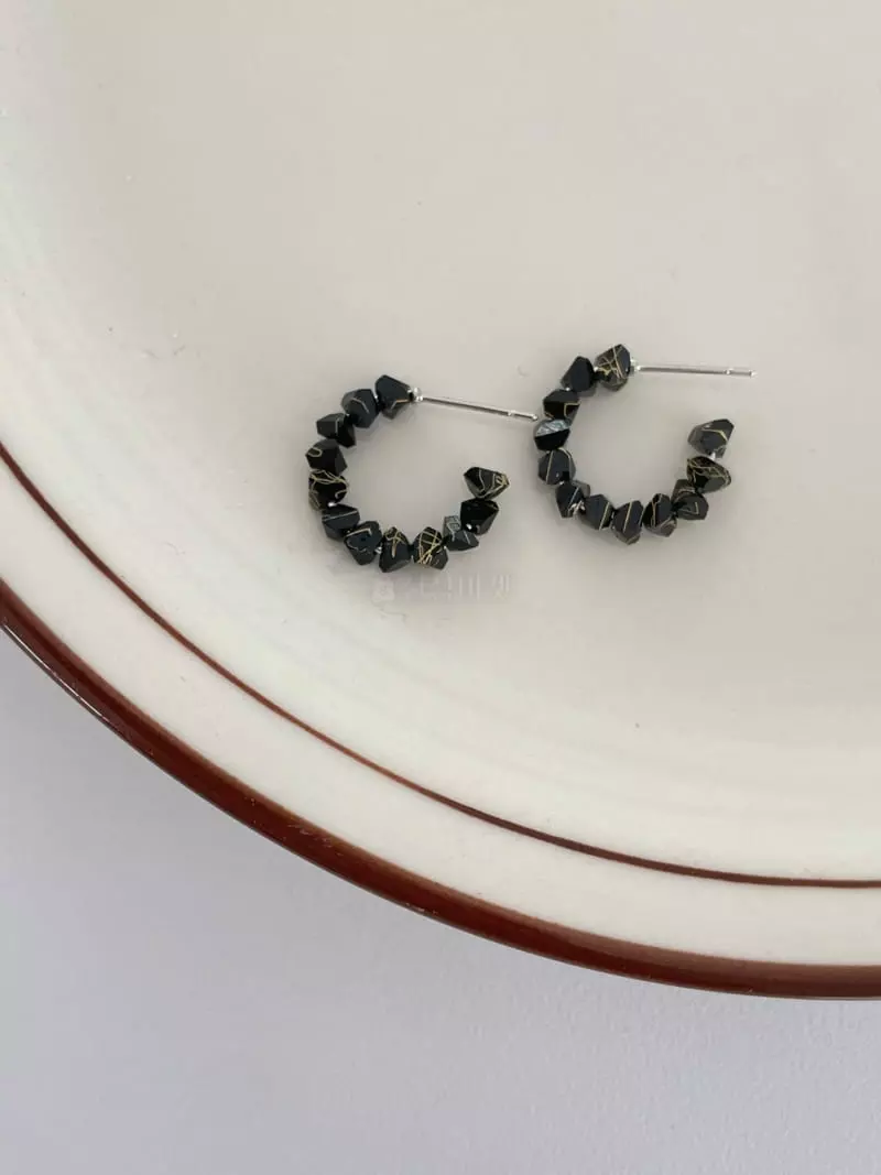 Lapin - Korean Women Fashion - #womensfashion - Triangle Earring