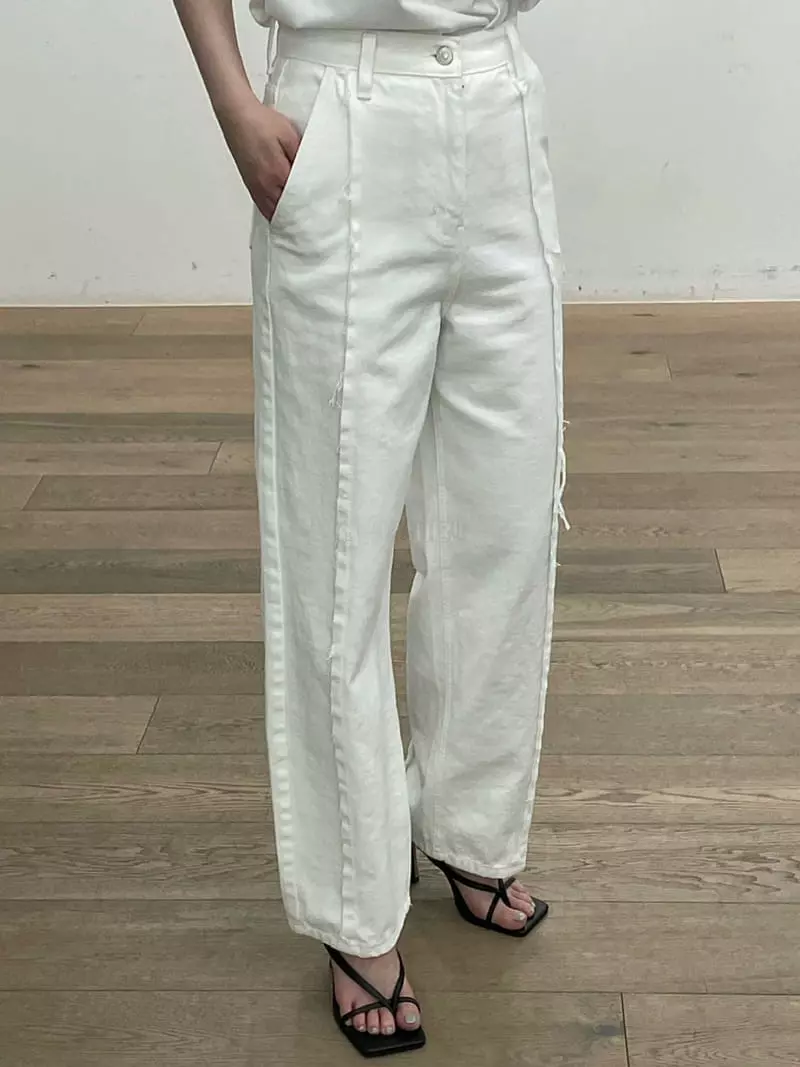 Le Ppl - Korean Women Fashion - #romanticstyle - Cutting Jeans