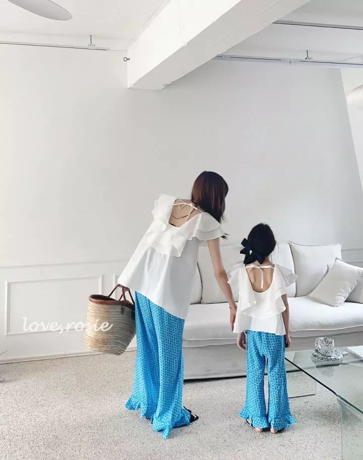 Love Rosie - Korean Children Fashion - #kidsshorts - Emma Frill Blouse with Mom - 11