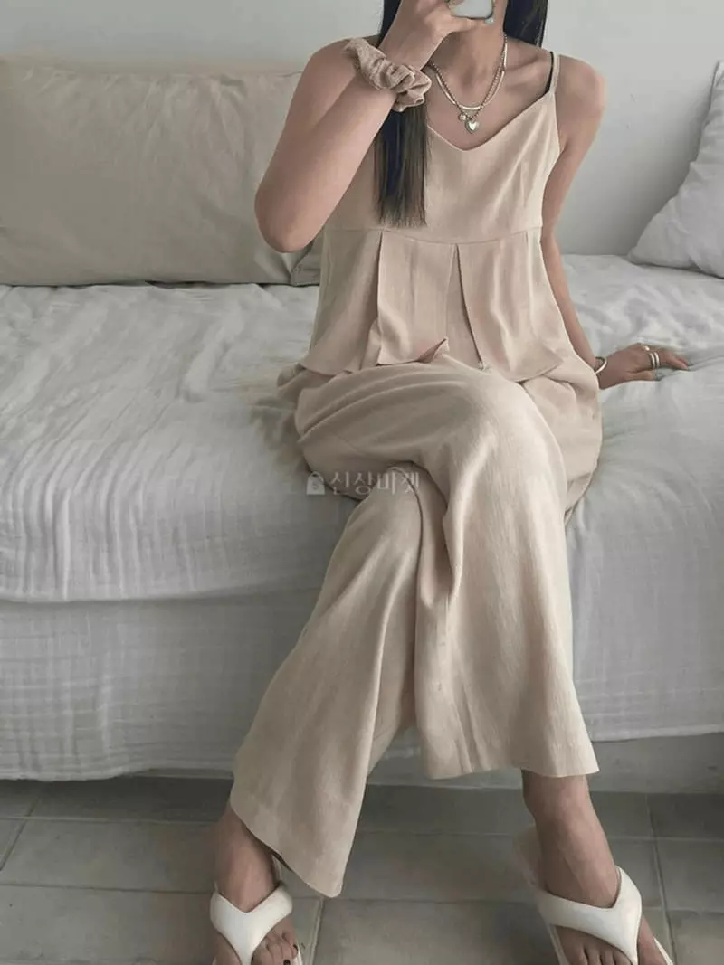 Lovemoment - Korean Women Fashion - #momslook - Mare Linen Sleeveless - 2