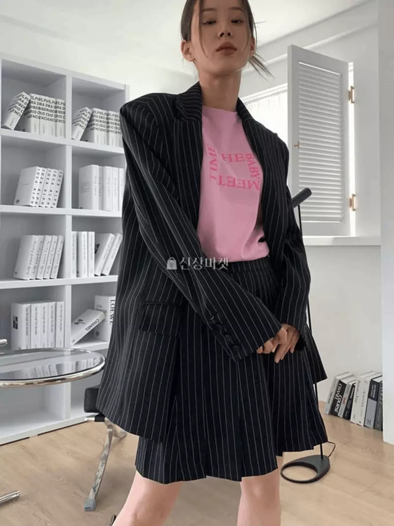 Lovemoment - Korean Women Fashion - #momslook - Stripes Boxy Jacket
