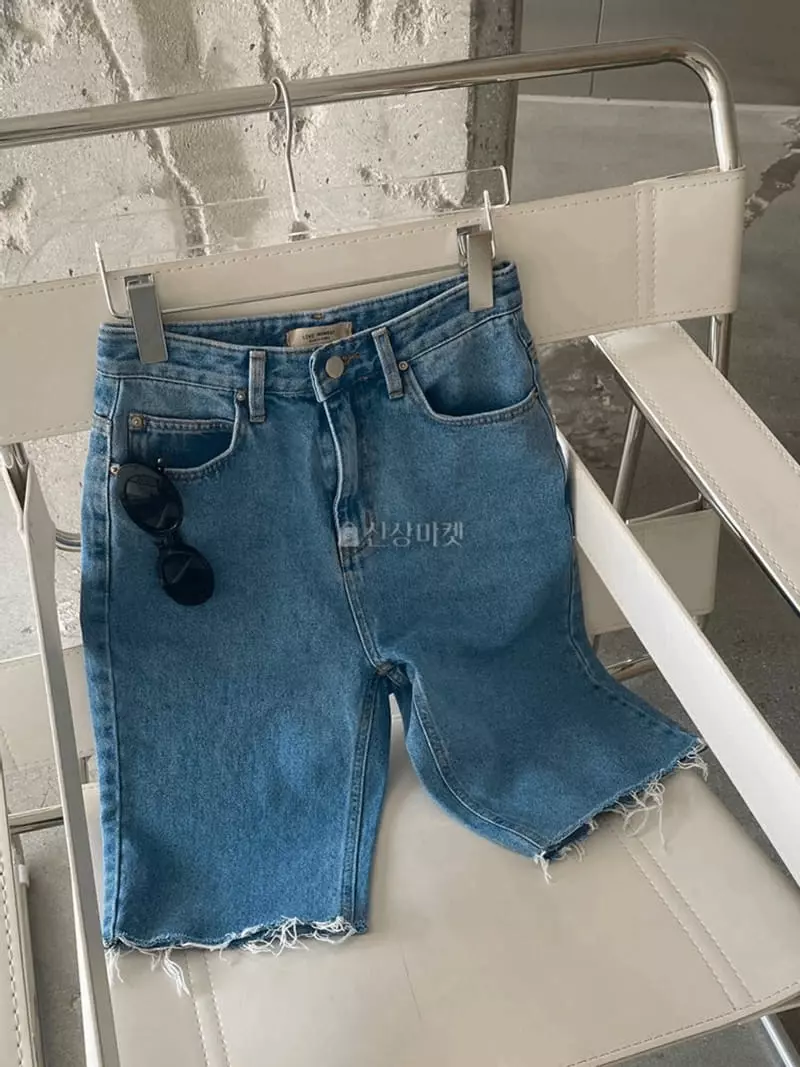 Lovemoment - Korean Women Fashion - #momslook - Deggi Denim Shorts - 2
