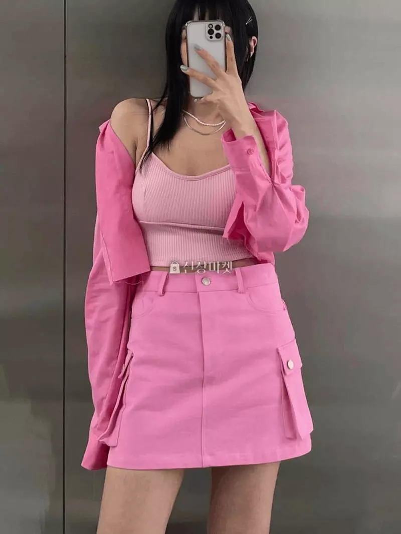 Lovemoment - Korean Women Fashion - #momslook - Deggi Crop Shirt - 3