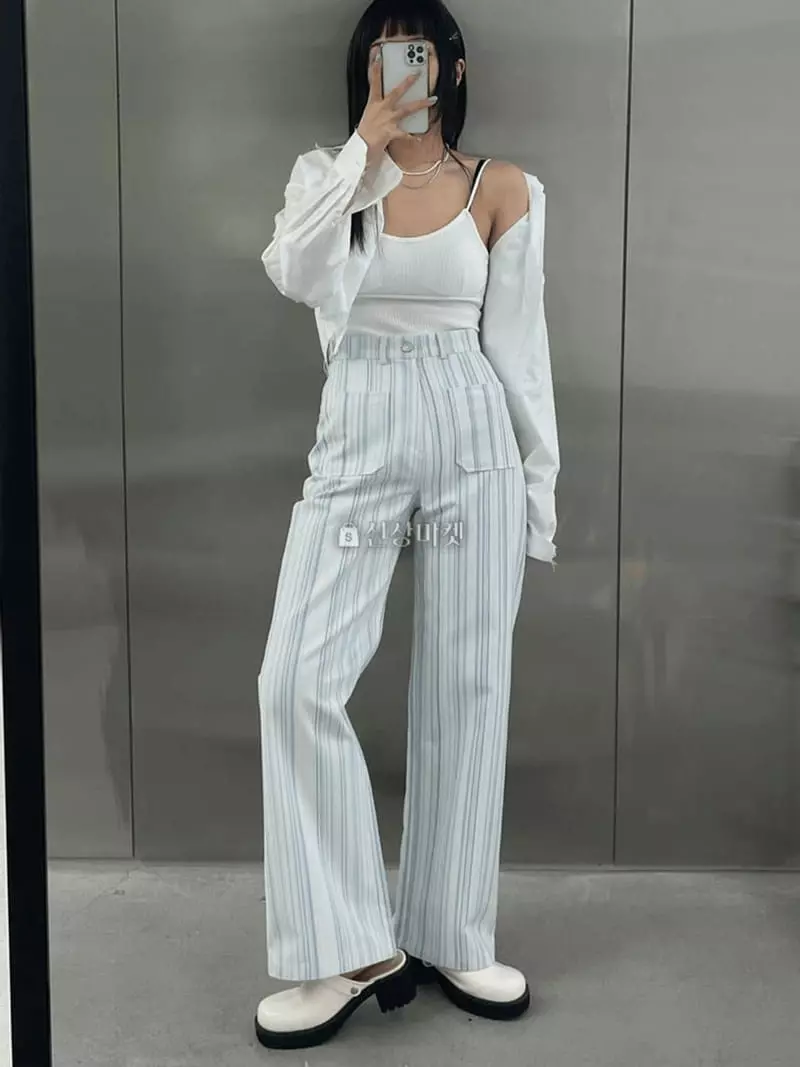 Lovemoment - Korean Women Fashion - #pursuepretty - Stripes Pocket Jeans - 3