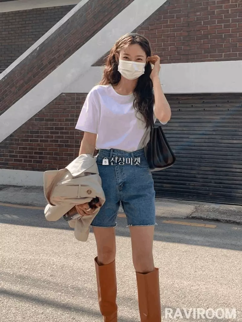 Lovemoment - Korean Women Fashion - #thatsdarling - Sasun Denim Shorts - 3