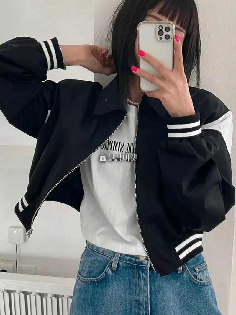 Lovemoment - Korean Women Fashion - #thelittlethings - Stadium Crop Jumper - 2