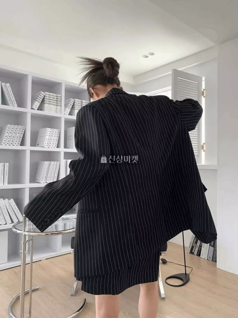 Lovemoment - Korean Women Fashion - #womensfashion - Stripes Boxy Jacket - 2