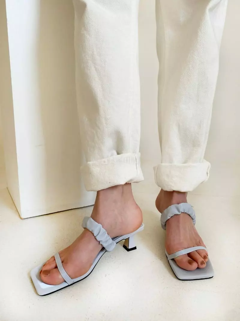 Lowkun - Korean Women Fashion - #momslook - Y0023 Rinkle Sandals - 2