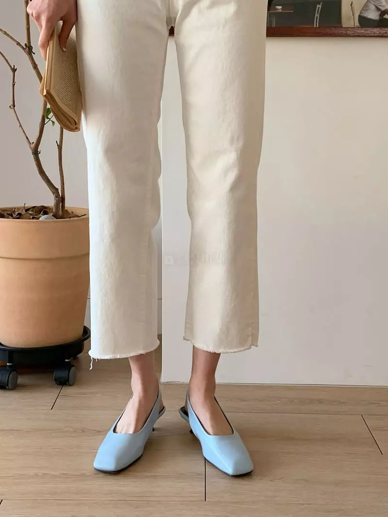 Lowkun - Korean Women Fashion - #pursuepretty - Y0103 Wide Sling Back Shoes