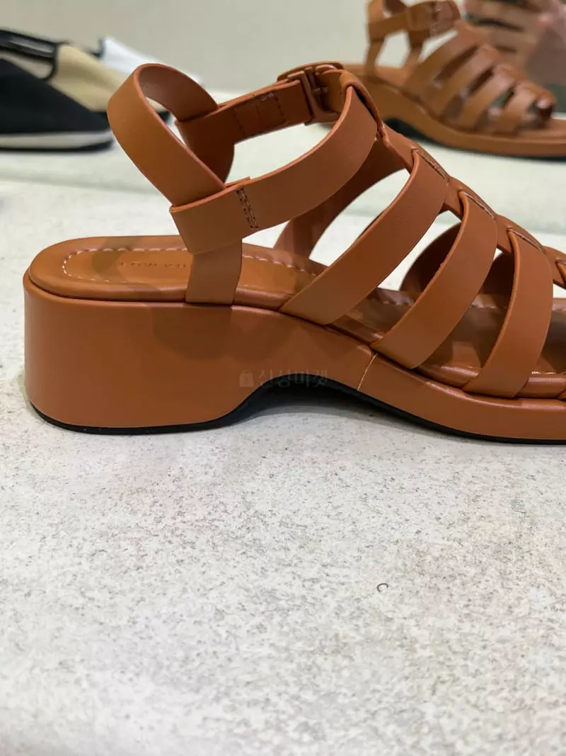 Lowkun - Korean Women Fashion - #womensfashion - Y0112 Sandals