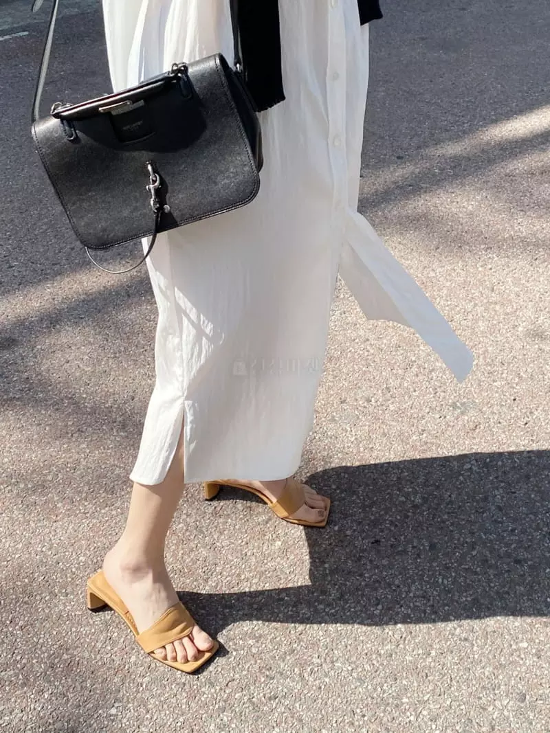 Lowkun - Korean Women Fashion - #womensfashion - Y0038 Flip-Flops Heel