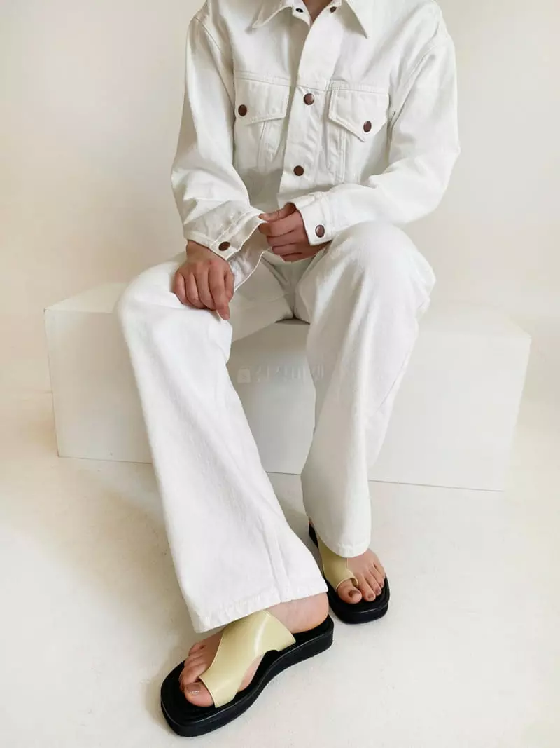 Lowkun - Korean Women Fashion - #womensfashion - Y0033 Flat Porm Flip-Flops - 2