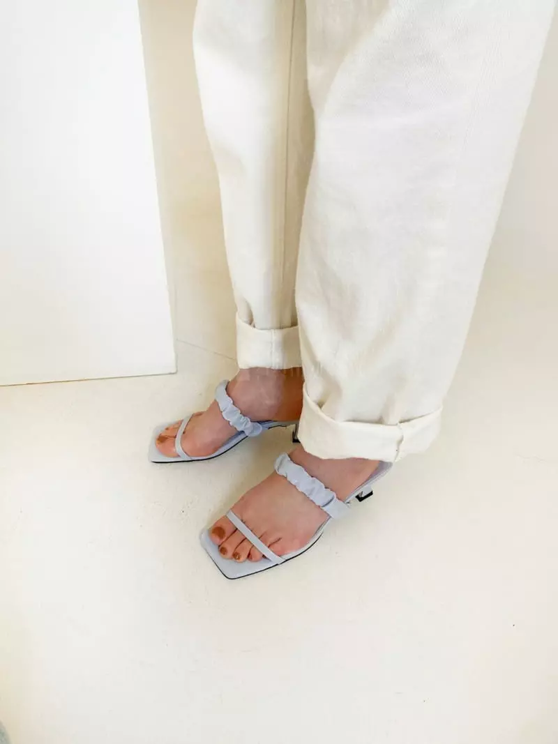 Lowkun - Korean Women Fashion - #womensfashion - Y0023 Rinkle Sandals