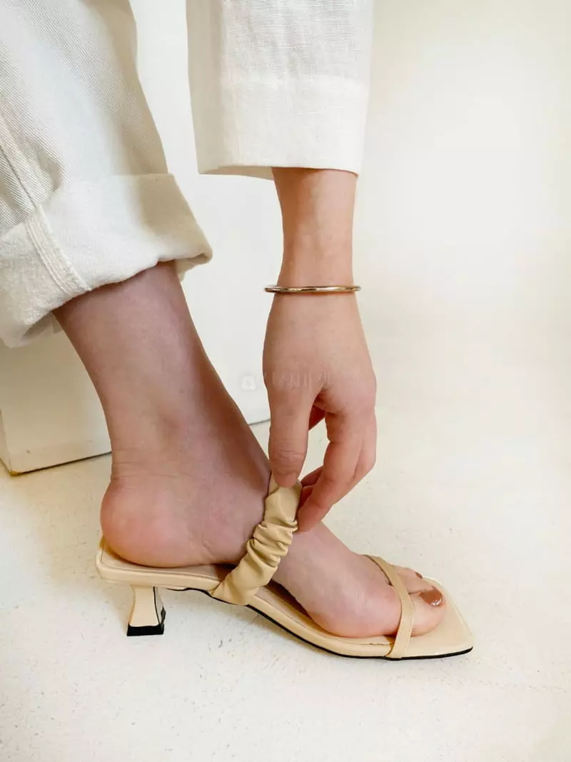 Lowkun - Korean Women Fashion - #womensfashion - Y0023 Rinkle Sandals - 3