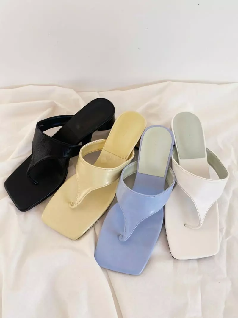 Lowkun - Korean Women Fashion - #momslook - Y0021 Elephant Flip-Flops - 4