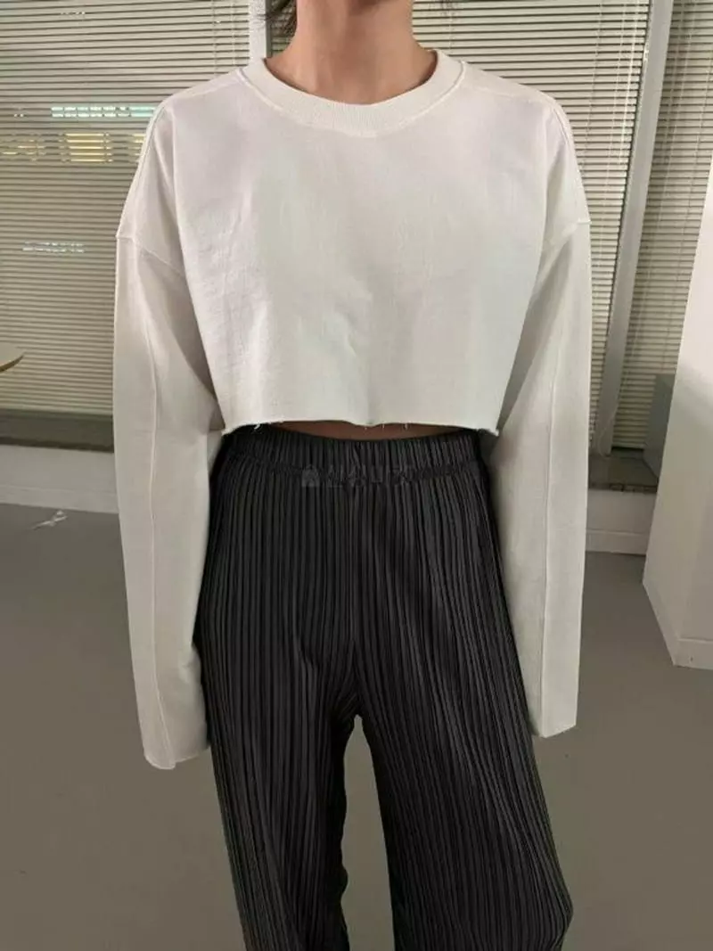Maint - Korean Women Fashion - #momslook - Lena Crop Tee - 2