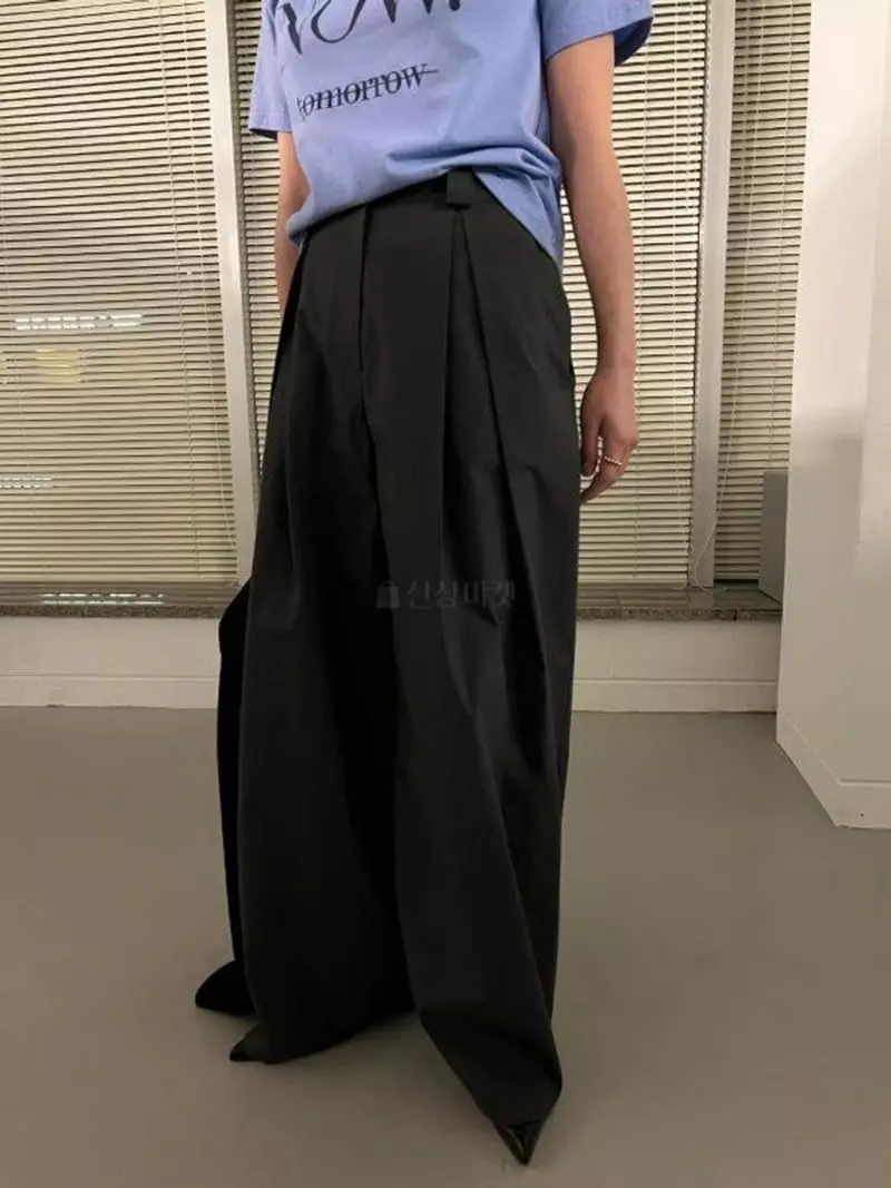 Maint - Korean Women Fashion - #romanticstyle - Plain Pants - 2