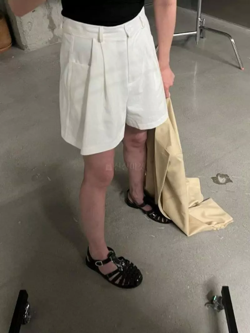 Maint - Korean Women Fashion - #momslook - Currot Shorts - 4