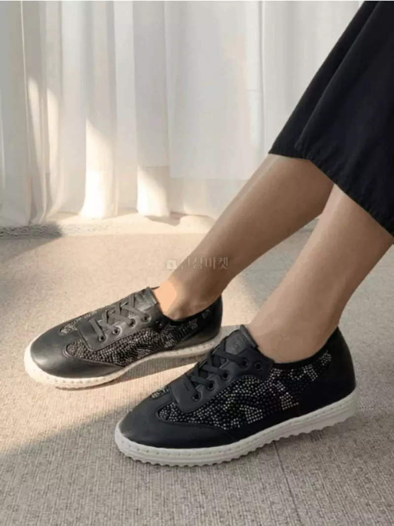 Mario - Korean Women Fashion - #momslook - 5150 Twinkle Cubic Slip-on - 3