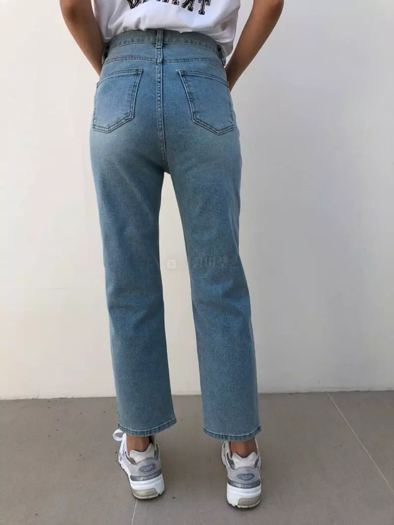 Matilda - Korean Women Fashion - #momslook - Light Jeans