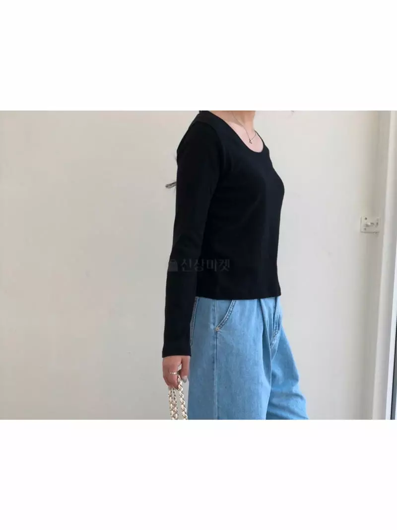 Matilda - Korean Women Fashion - #thelittlethings - Urban Tee - 4