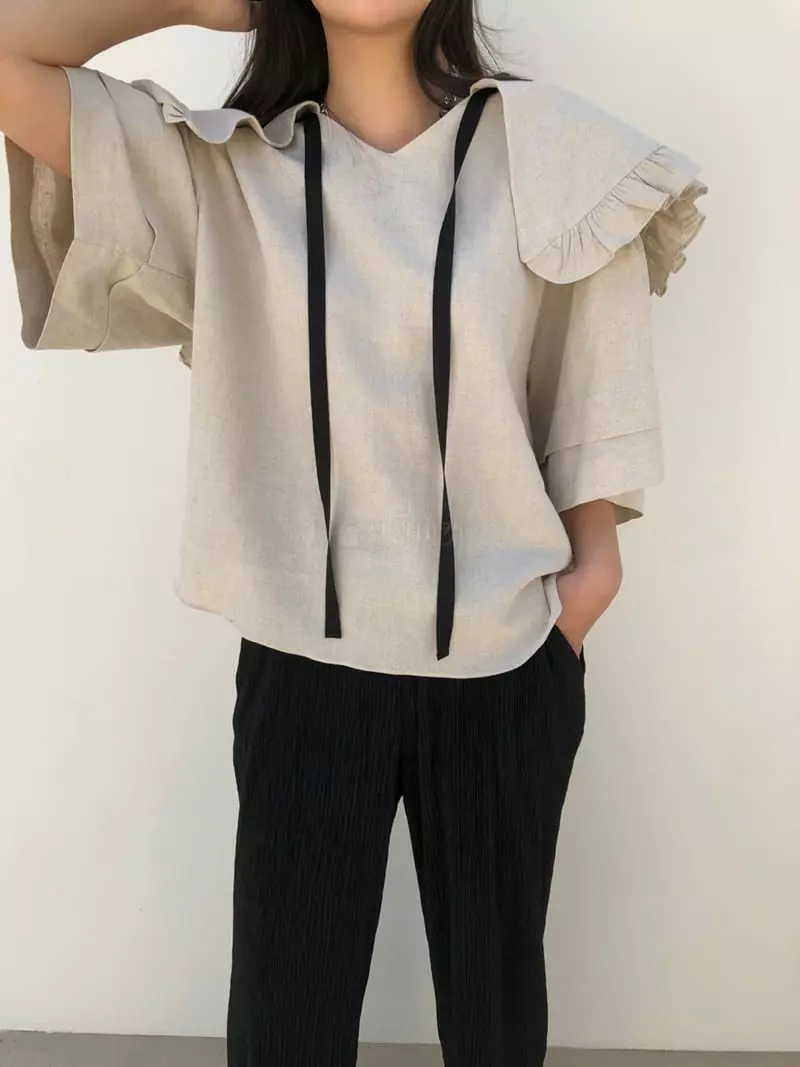 Matilda - Korean Women Fashion - #romanticstyle - Ade Puff Blouse - 2