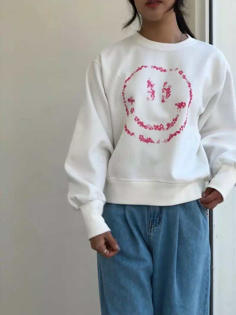 Matilda - Korean Women Fashion - #womensfashion - Flower Smile Tee