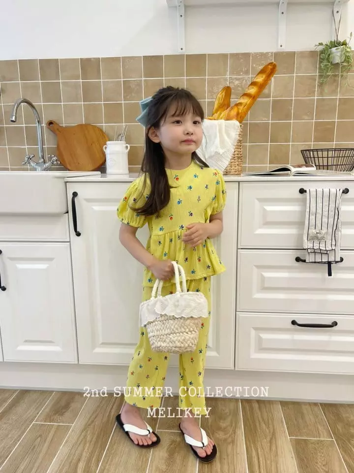 Melikey - Korean Children Fashion - #littlefashionista - Puff Pleats Top Bottom Set