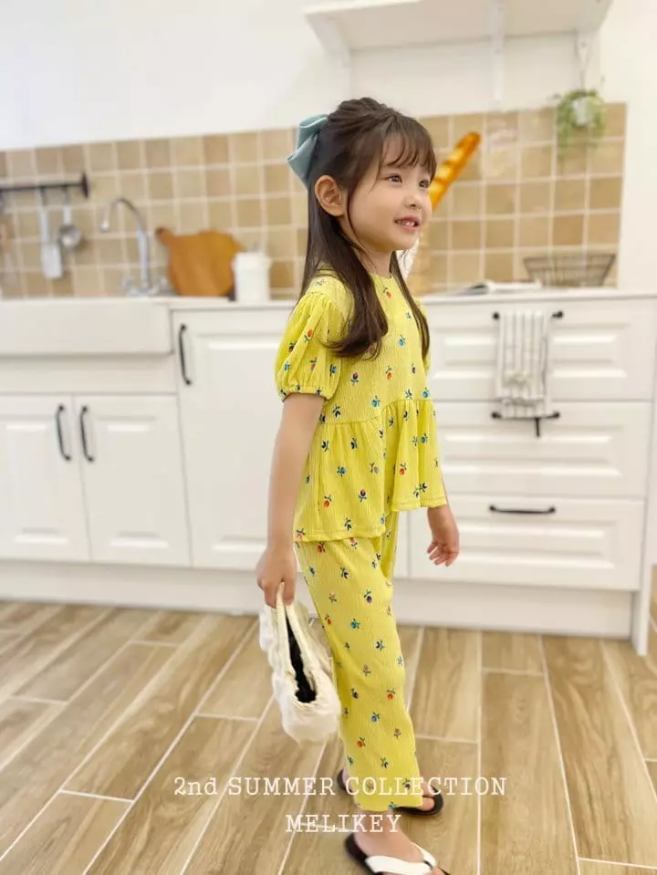 Melikey - Korean Children Fashion - #stylishchildhood - Puff Pleats Top Bottom Set - 7