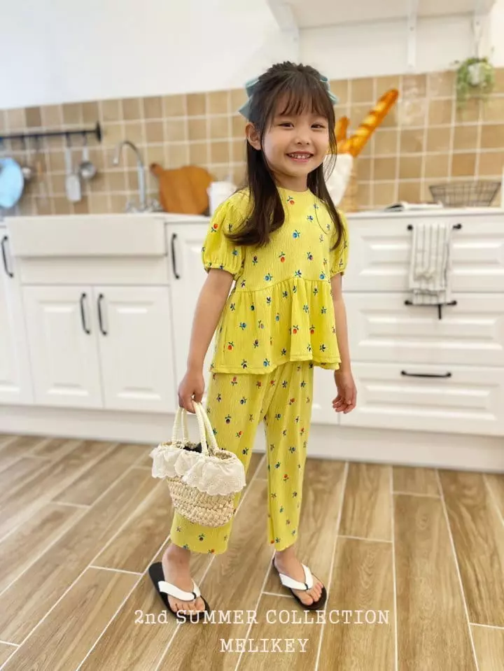 Melikey - Korean Children Fashion - #todddlerfashion - Puff Pleats Top Bottom Set - 5