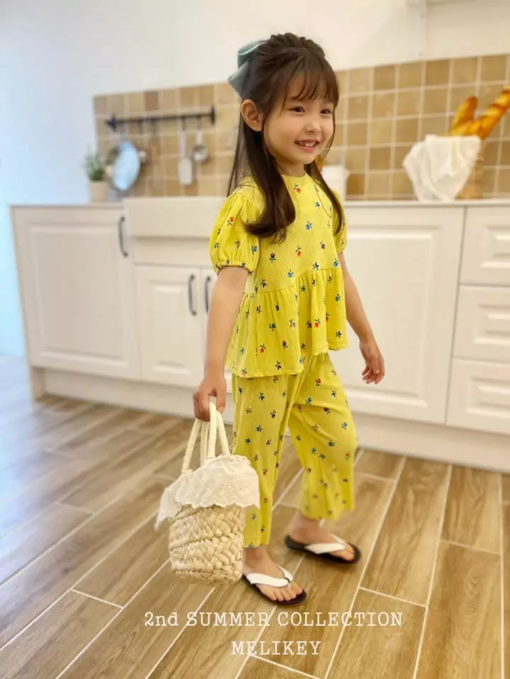 Melikey - Korean Children Fashion - #toddlerclothing - Puff Pleats Top Bottom Set - 6