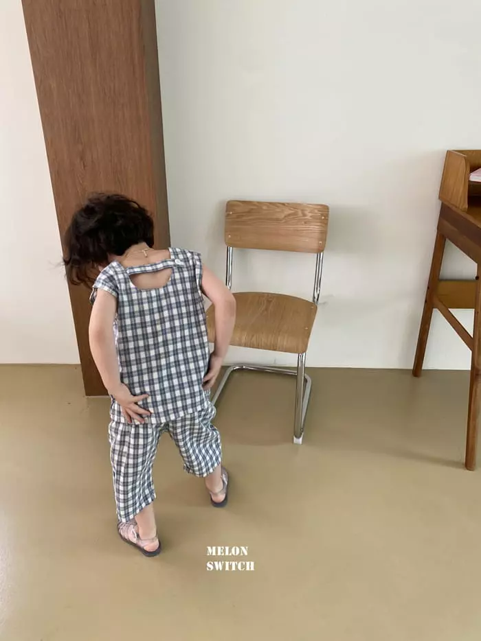 Melon Switch - Korean Children Fashion - #kidsshorts - Check Cookie Sleeveless Top Bottom Set