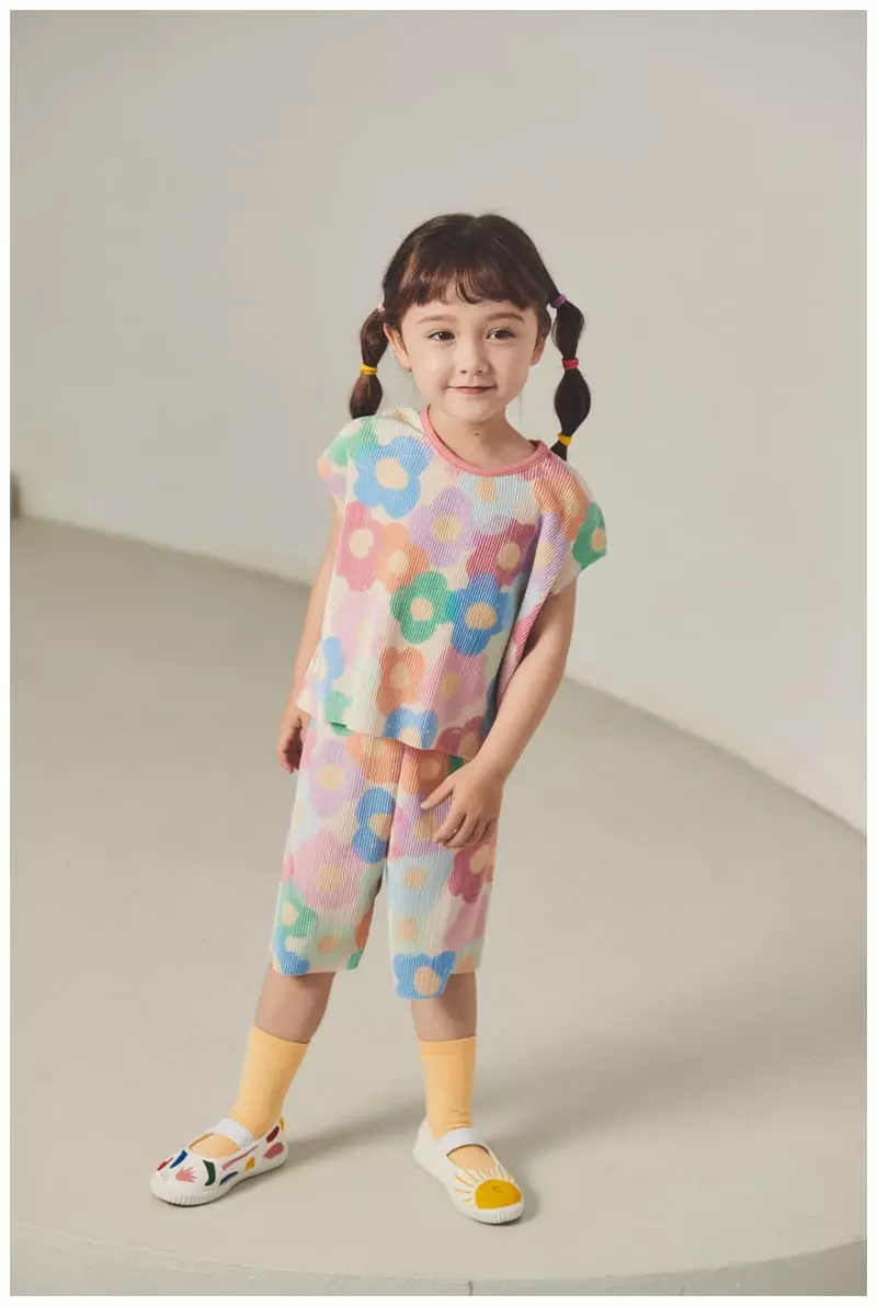 Mimico - Korean Children Fashion - #discoveringself - Flower Wrinkle Top Bottom Set