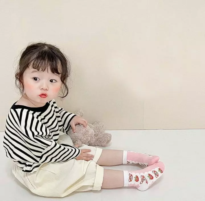 Miso - Korean Children Fashion - #discoveringself - Flower Strawberry Socks Set - 10