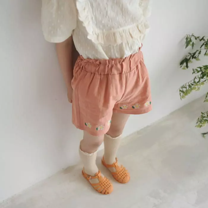 Momo Ann - Korean Children Fashion - #fashionkids - Flower Embroidery Shorts - 9