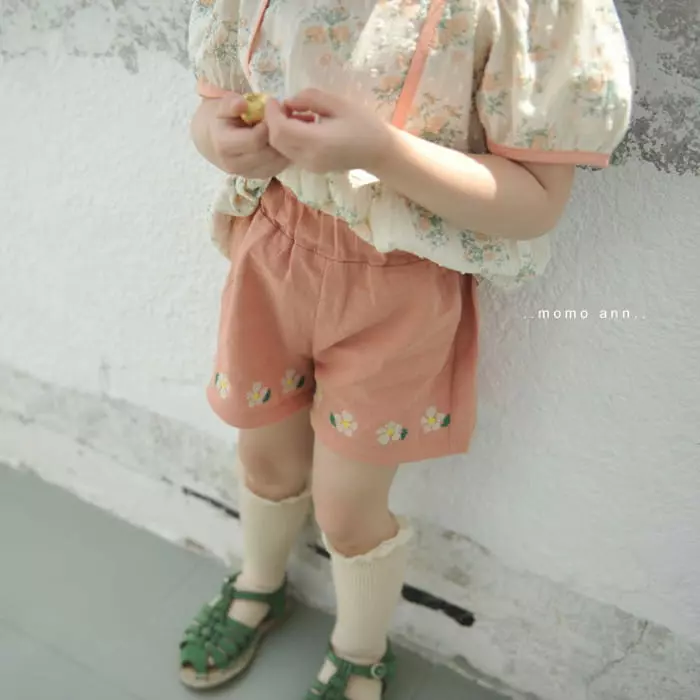 Momo Ann - Korean Children Fashion - #prettylittlegirls - Flower Embroidery Shorts