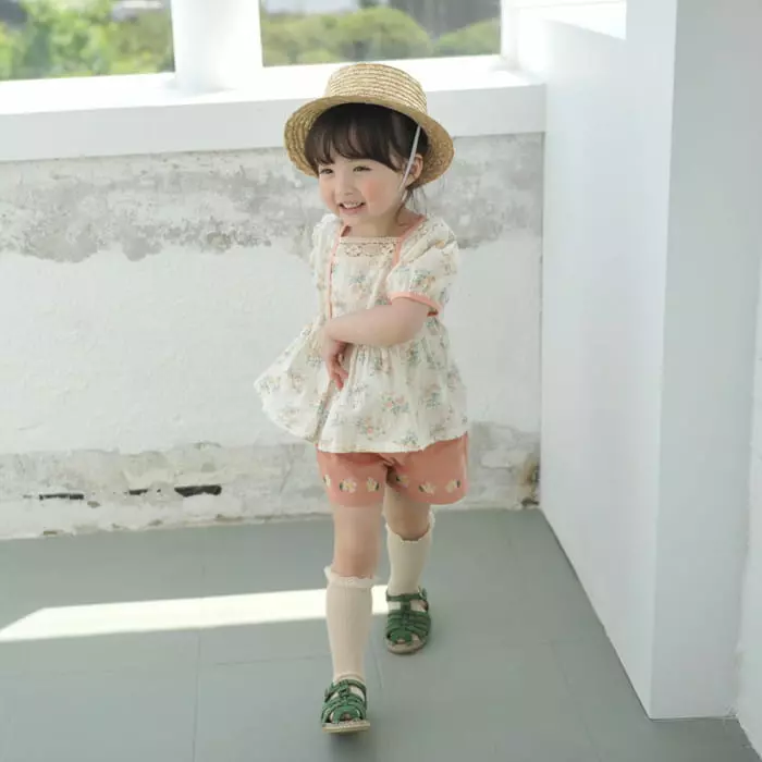 Momo Ann - Korean Children Fashion - #toddlerclothing - Flower Embroidery Shorts - 4