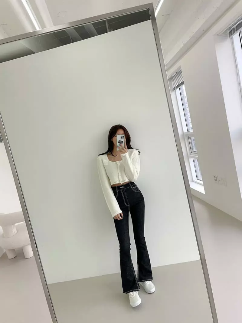 Monroe - Korean Women Fashion - #momslook - Black Slit Bootscut Jeans - 2