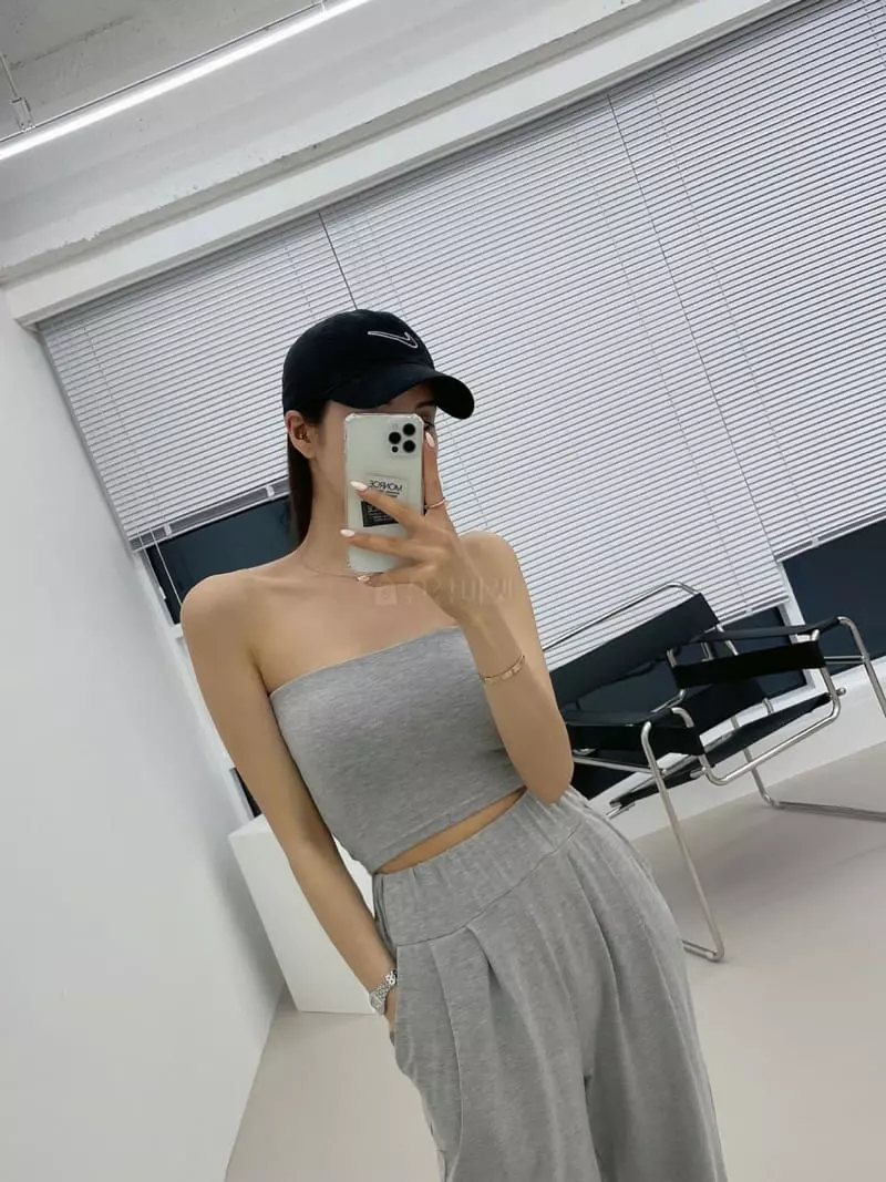 Monroe - Korean Women Fashion - #momslook - Volume Band Top - 2