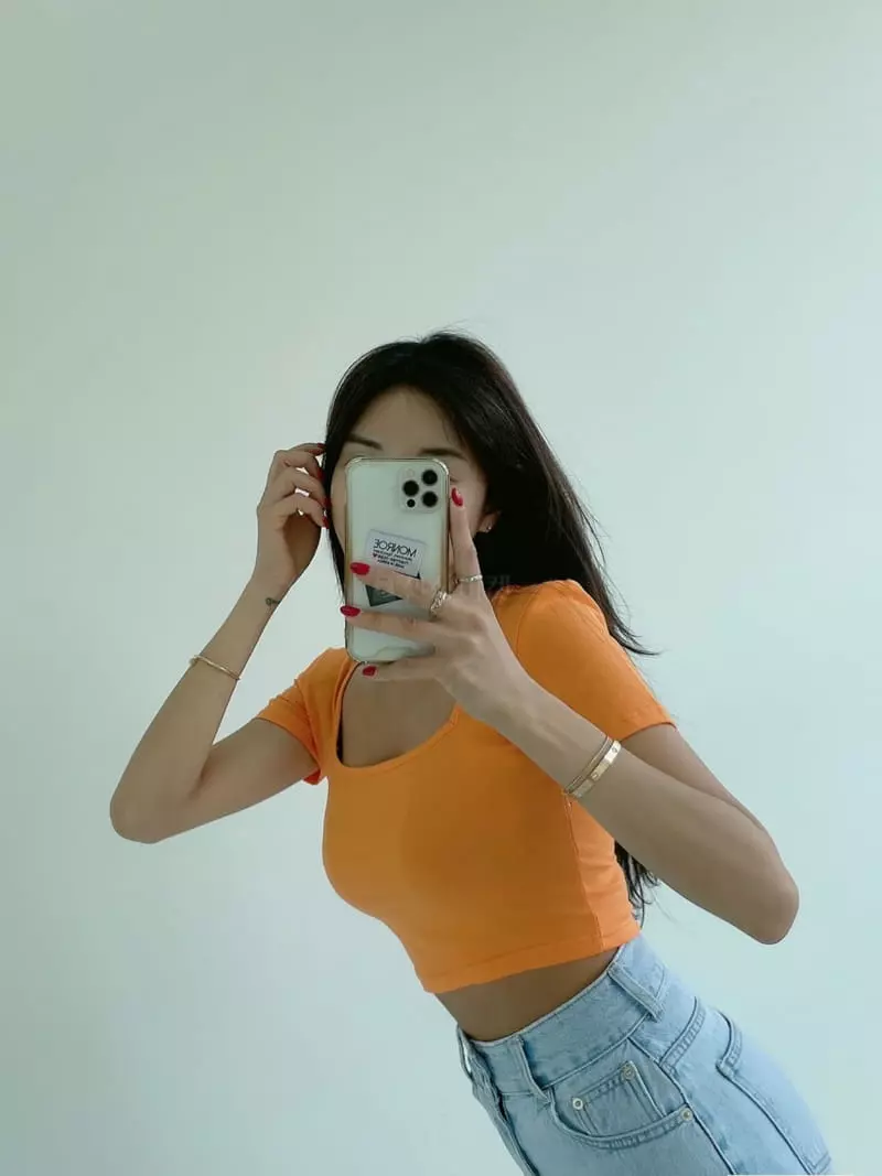 Monroe - Korean Women Fashion - #womensfashion - Short Square Crop Tee - 3