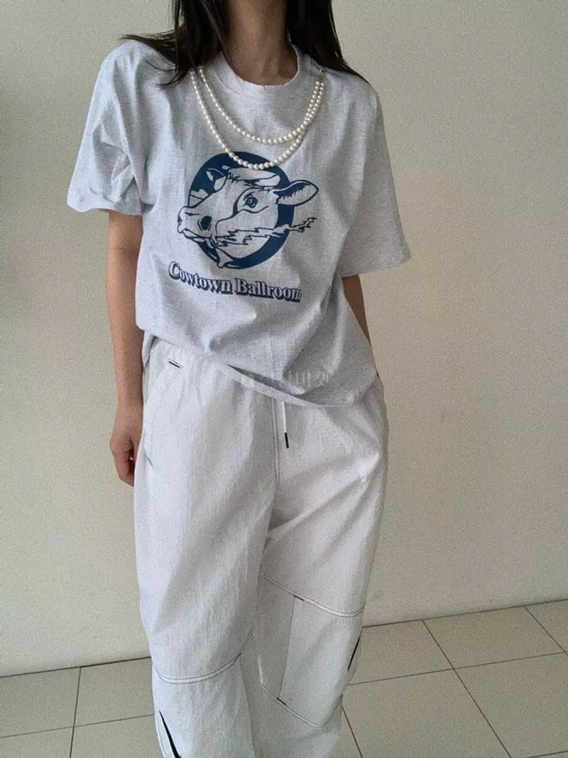 Mosaic - Korean Women Fashion - #momslook - Cow Pearl Tee - 3