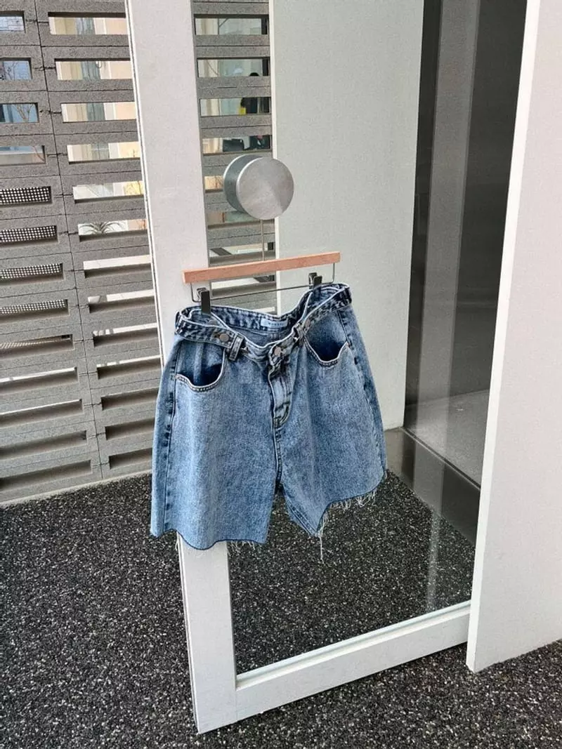 Mosaic - Korean Women Fashion - #momslook - Button Jeans