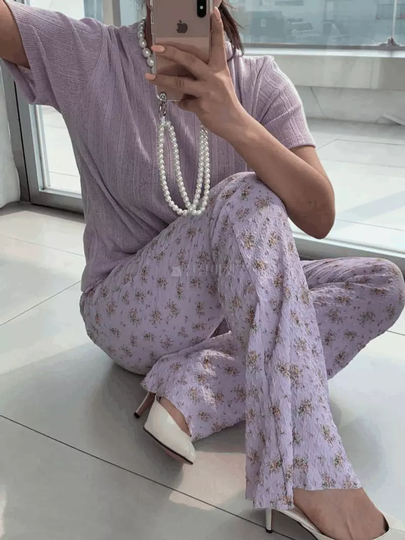 Mosaic - Korean Women Fashion - #restrostyle - Flower Wrinkle Pants - 2