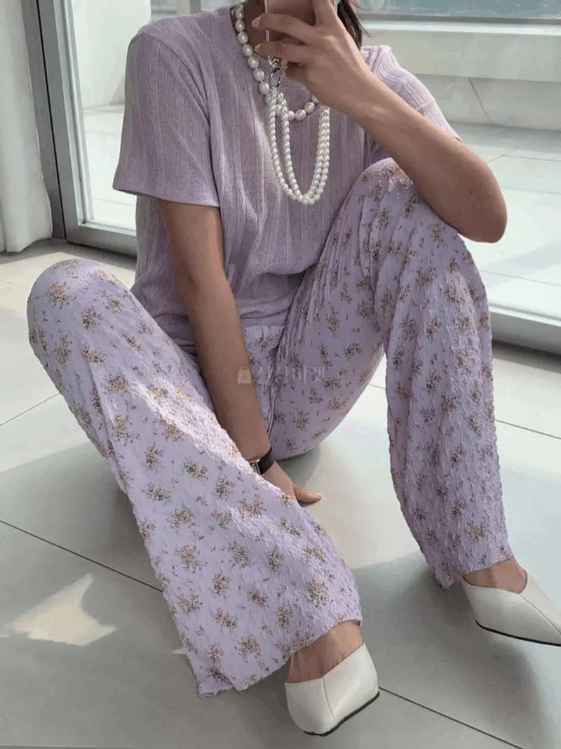 Mosaic - Korean Women Fashion - #romanticstyle - Flower Wrinkle Pants - 3