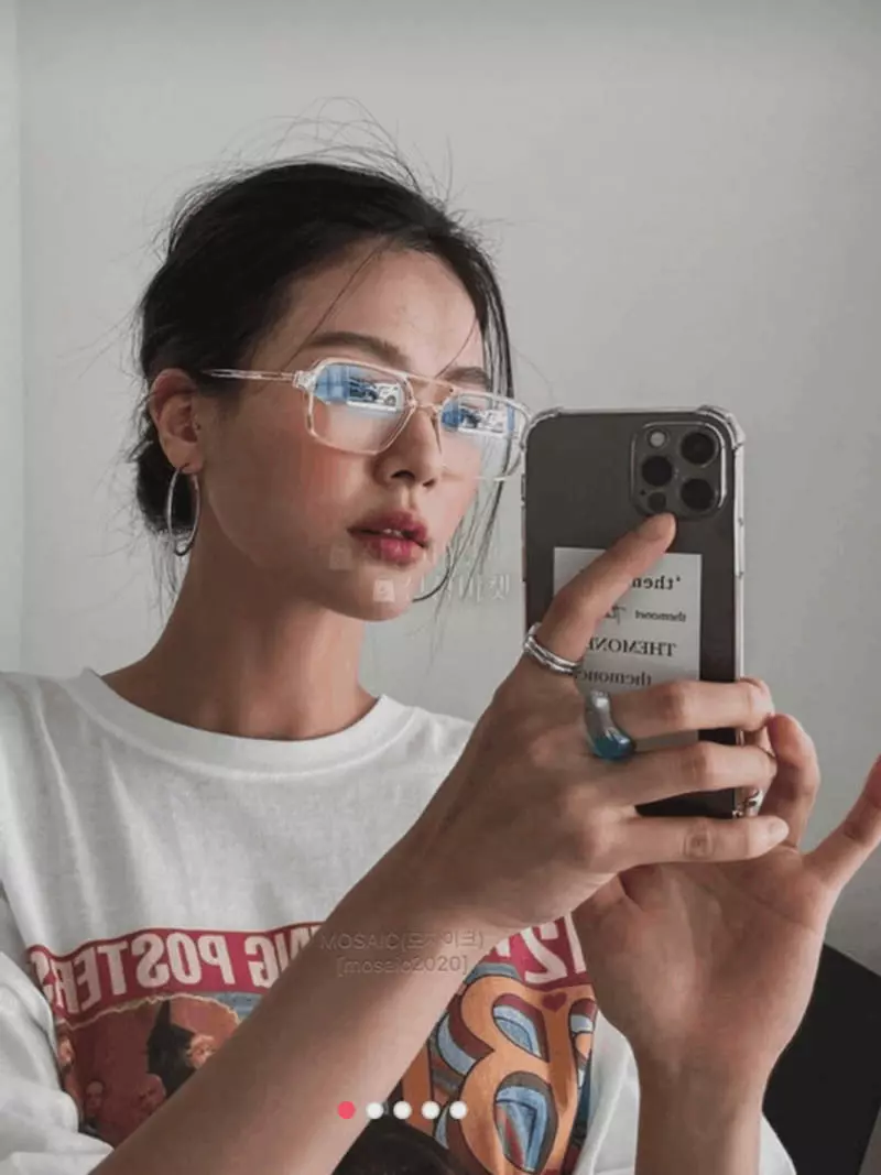 Mosaic - Korean Women Fashion - #vintageinspired - Dicaprio Boxy Tee