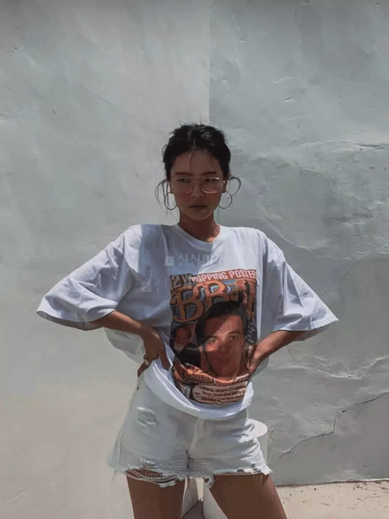 Mosaic - Korean Women Fashion - #vintagekidsstyle - Dicaprio Boxy Tee - 2