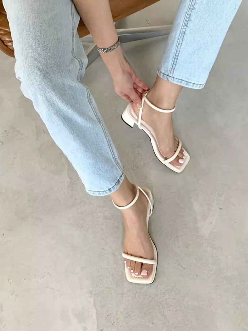 Nouvel - Korean Women Fashion - #womensfashion - 7026 Sandals
