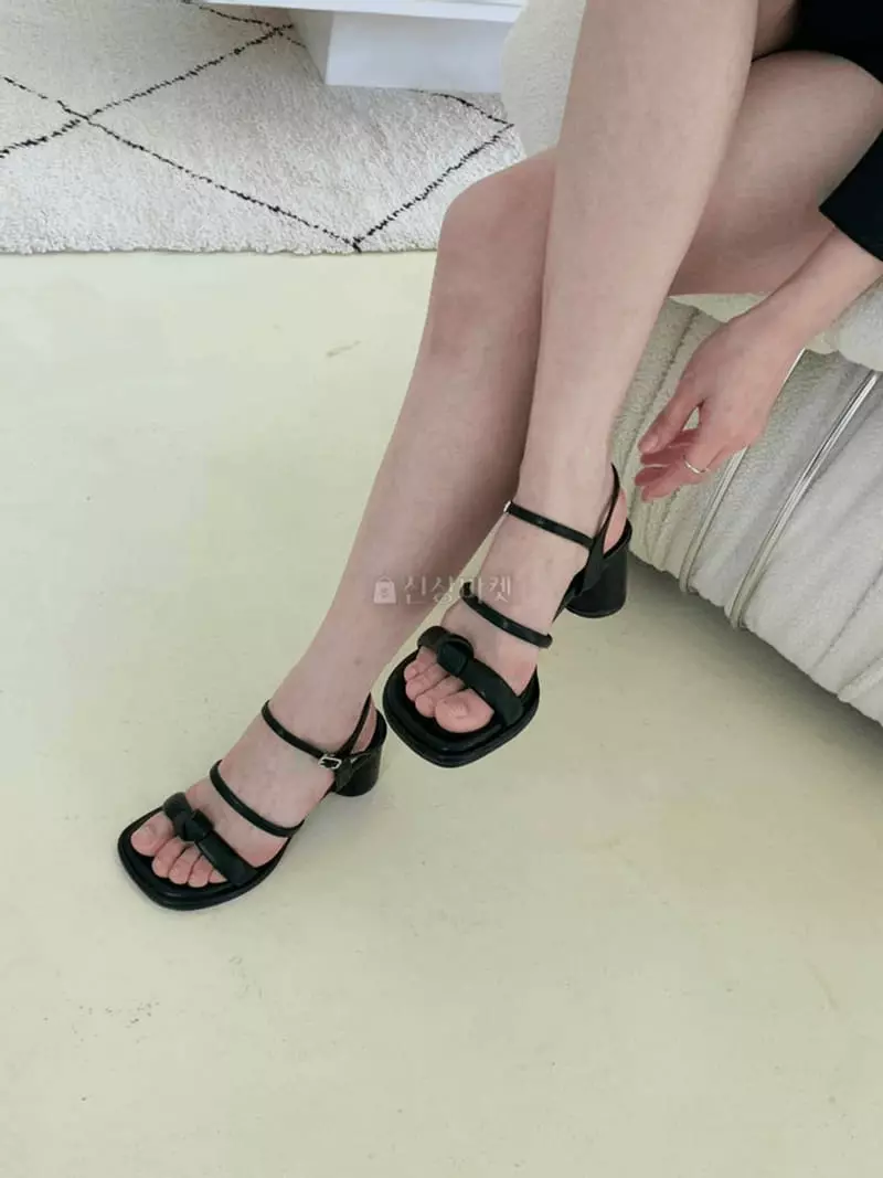 Onandon - Korean Women Fashion - #momslook - 2207 Merry Jane Sandals - 2
