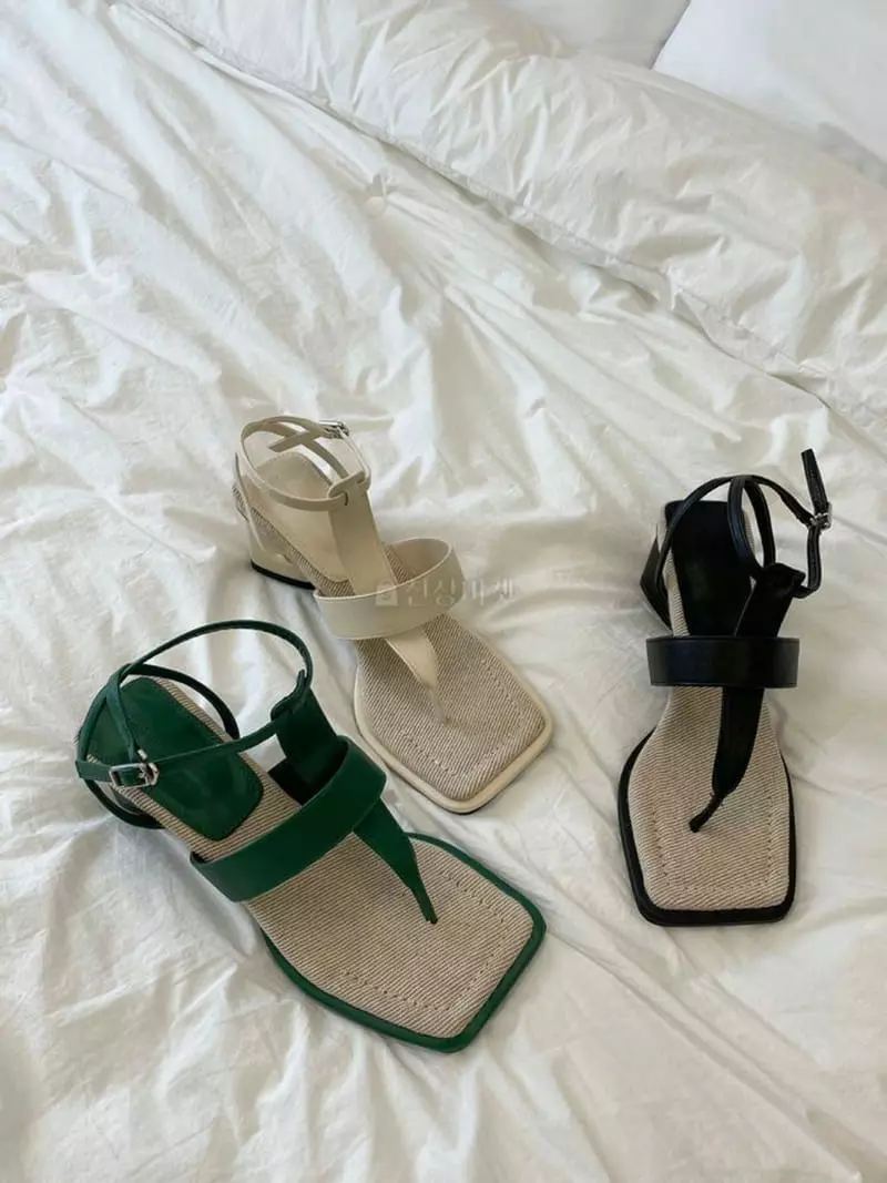 Onandon - Korean Women Fashion - #momslook - 2013 Flip-flops Sandals