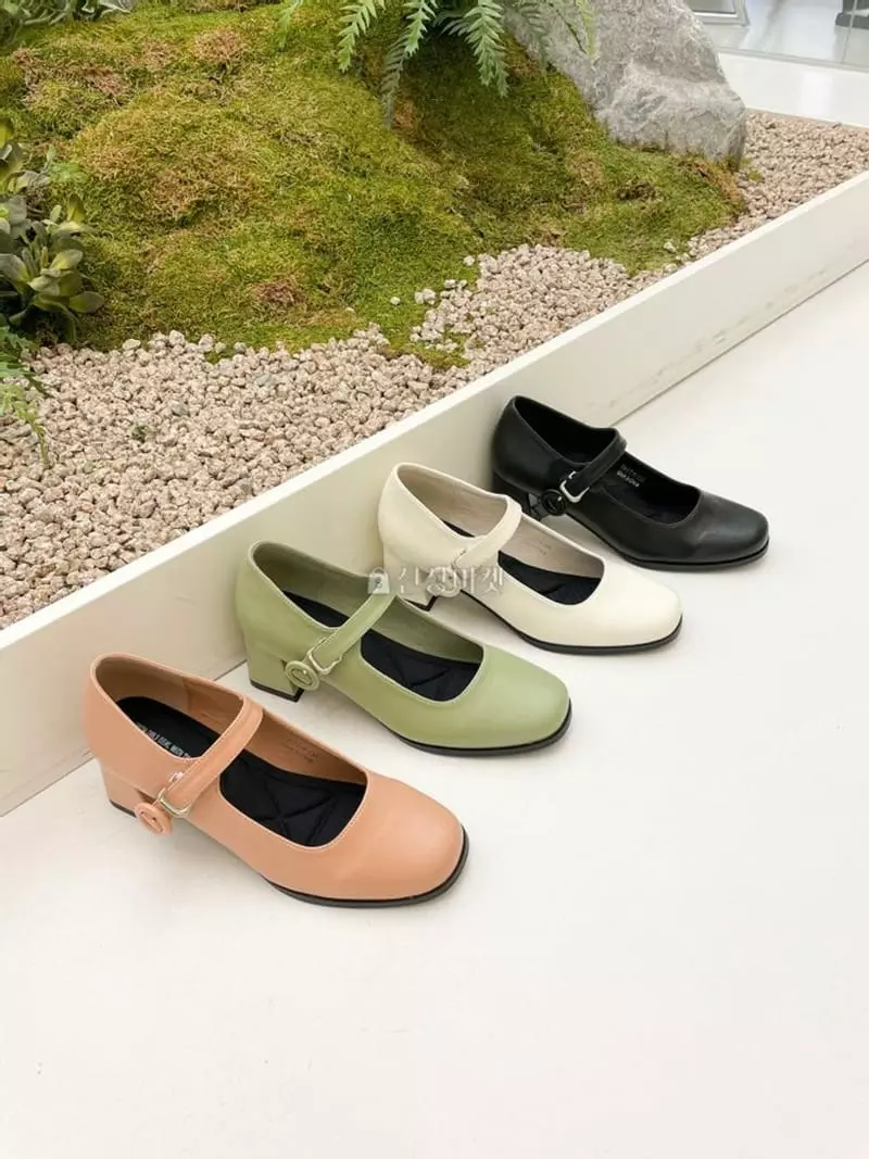Onandon - Korean Women Fashion - #restrostyle - 7711 Pumps Heel Sandals
